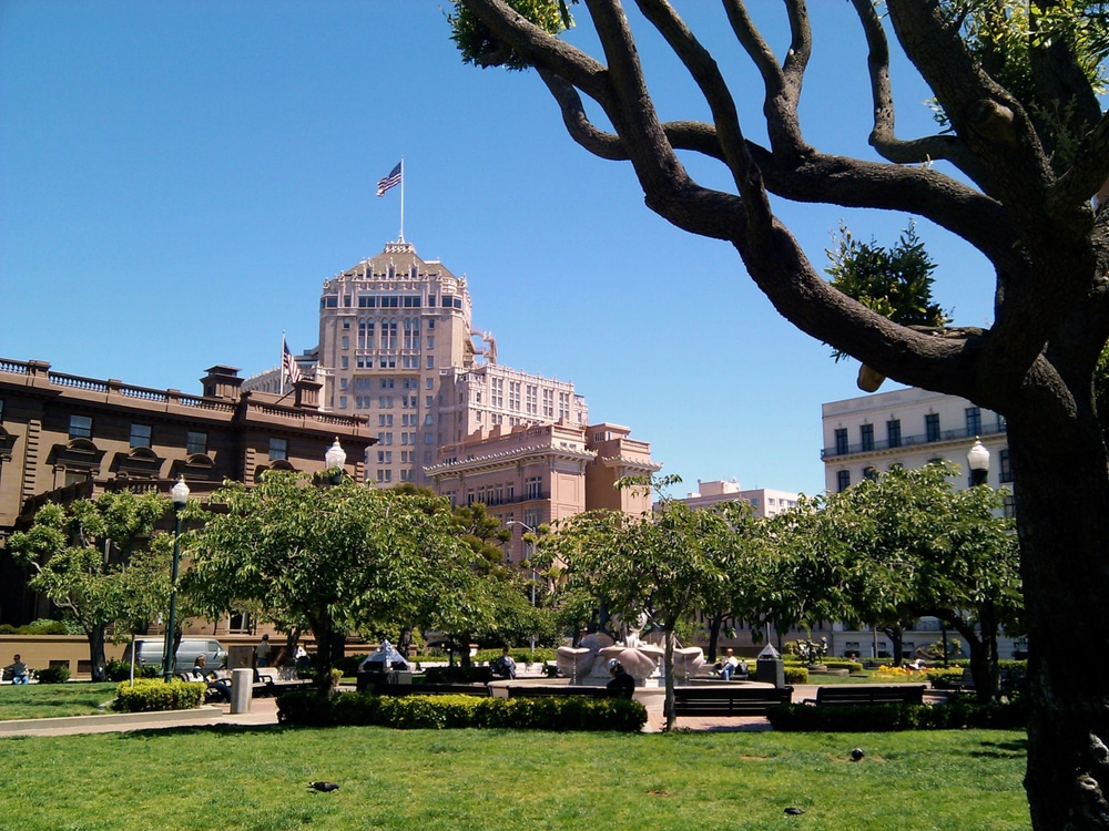 Huntington Park, Nob Hill